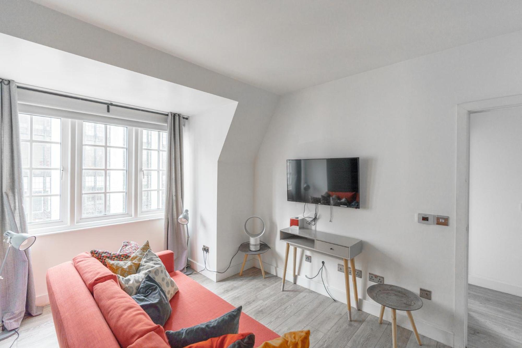 The Apartments Kensington High Street London Exterior photo